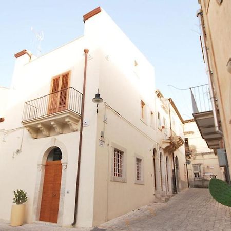 Hotel Novecento Шикли Экстерьер фото