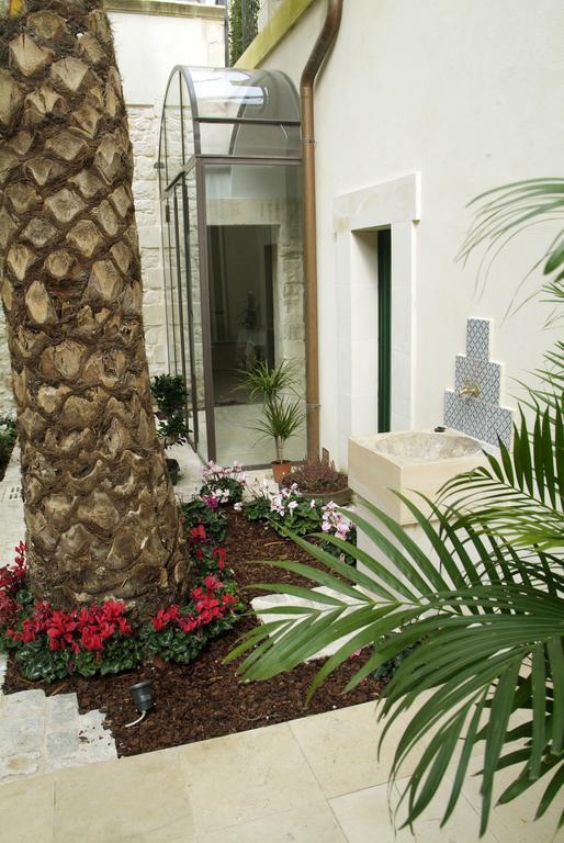 Hotel Novecento Шикли Экстерьер фото