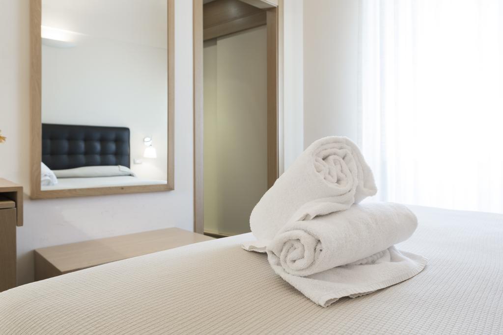 Hotel Novecento Шикли Экстерьер фото
