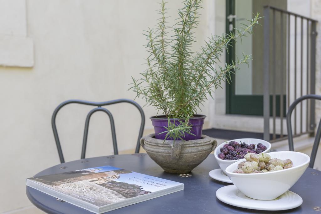 Hotel Novecento Шикли Экстерьер фото