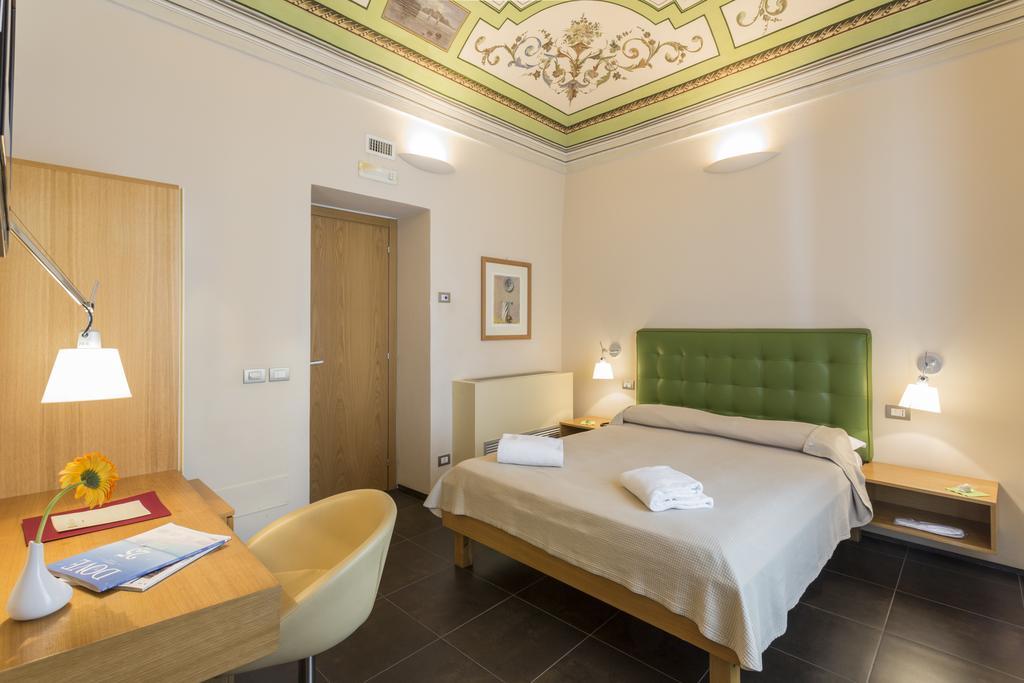 Hotel Novecento Шикли Экстерьер фото
