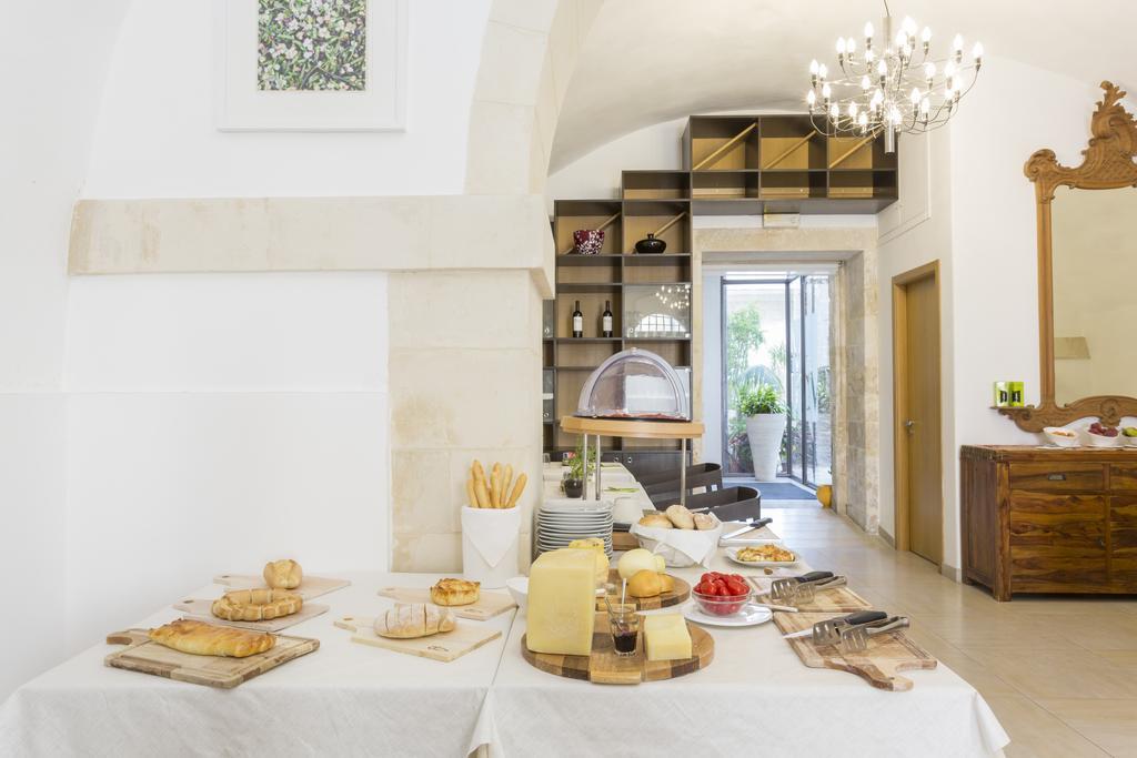 Hotel Novecento Шикли Экстерьер фото