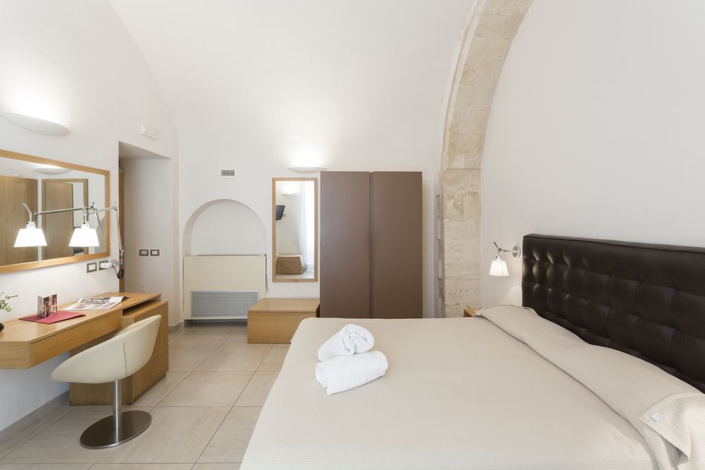 Hotel Novecento Шикли Экстерьер фото