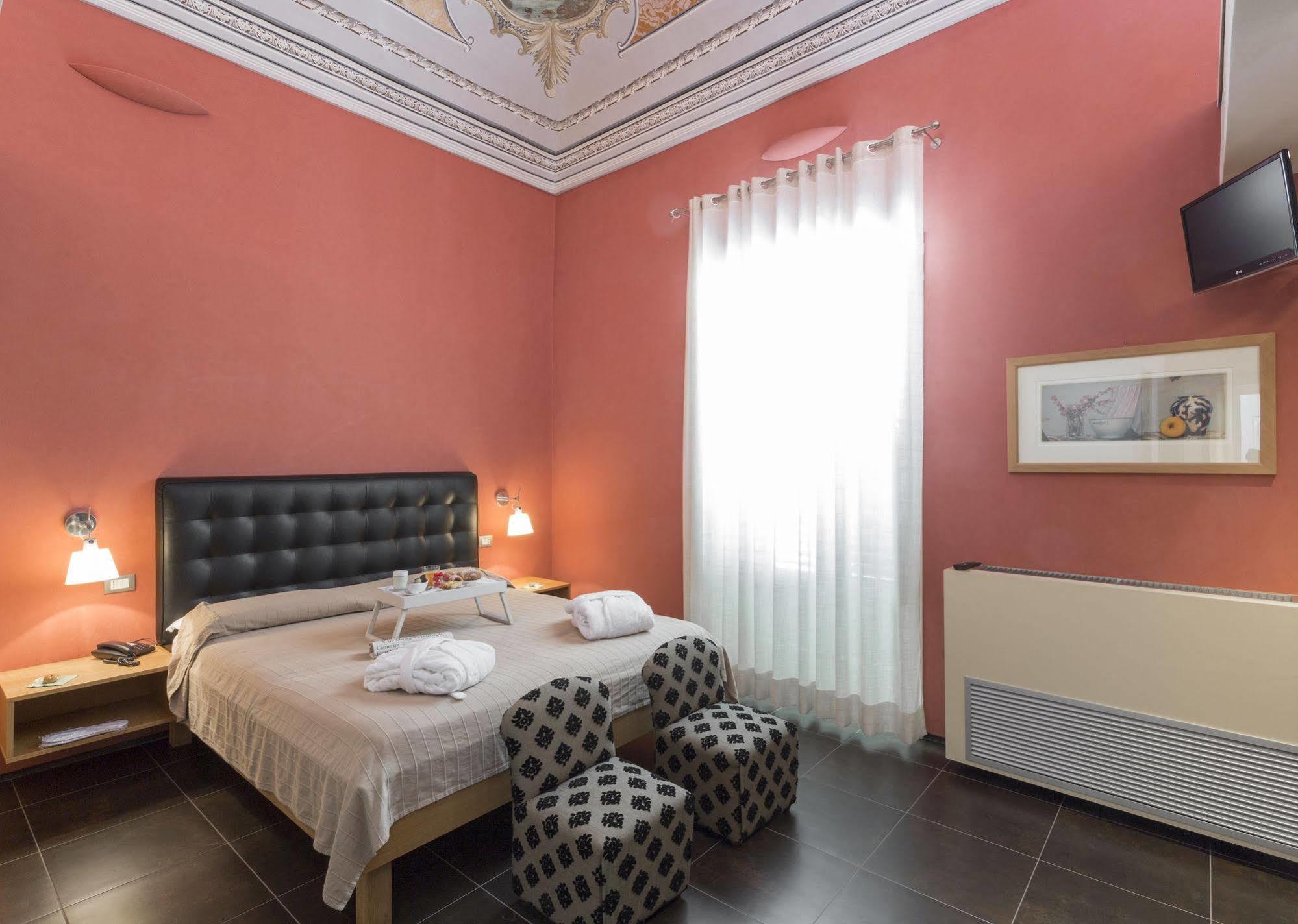 Hotel Novecento Шикли Экстерьер фото