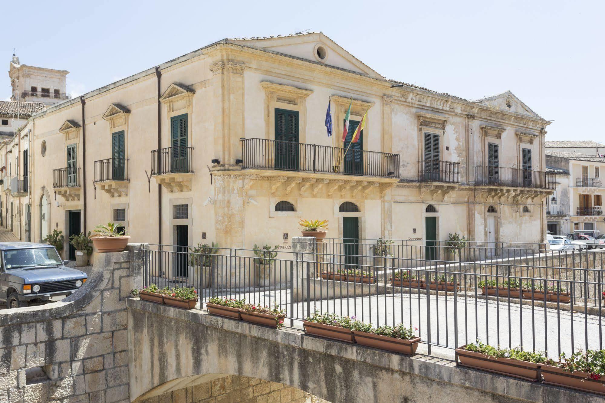 Hotel Novecento Шикли Экстерьер фото